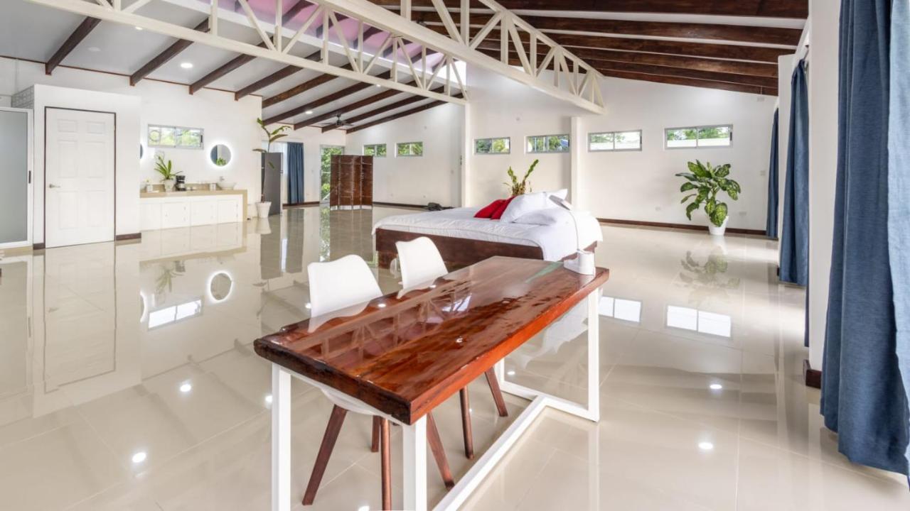 The Babylon Suite Tortuguero Luaran gambar