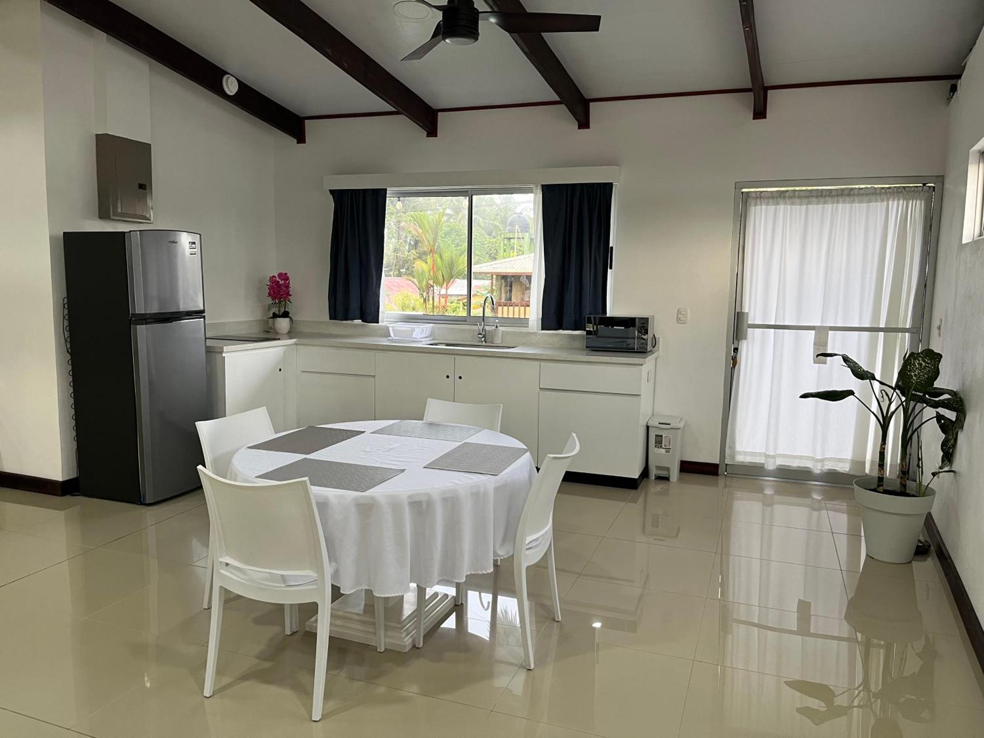 The Babylon Suite Tortuguero Luaran gambar